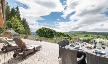 4 Bed in Alston 0
