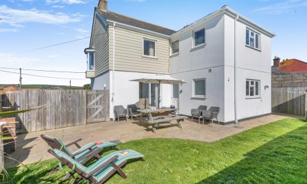 5 Bed in Porthleven 1