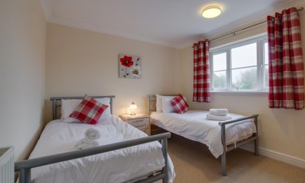 4 Bed in Bacton 9