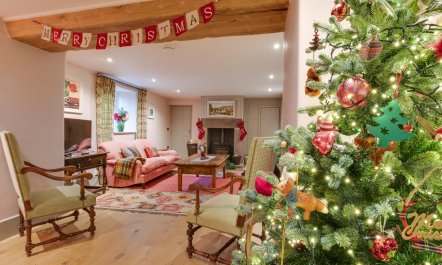 5 Bed in Brassington 1