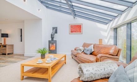 3 Bed in Llanbadoc 3