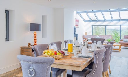 3 Bed in Llanbadoc 5