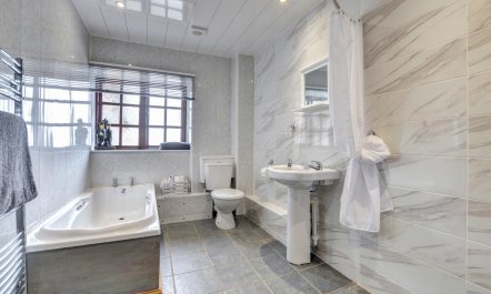 2 Bed in Y Felinheli 7