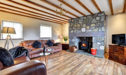 2 Bed in Y Felinheli