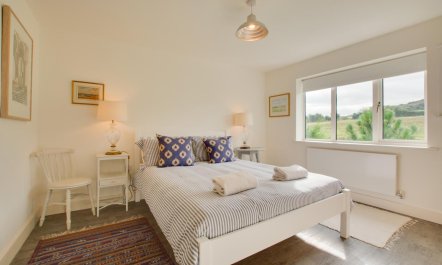 6 Bed in Salthouse 7