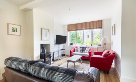 4 Bed in Salthouse 5