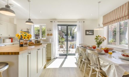 4 Bed in Salthouse