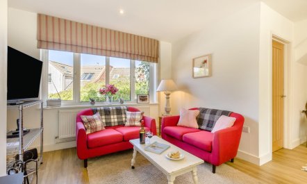 4 Bed in Salthouse 7