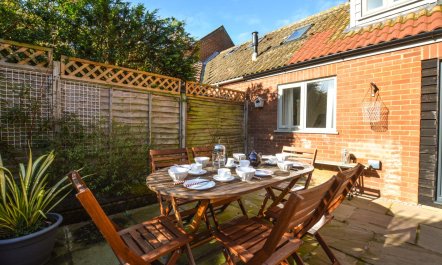 4 Bed in Salthouse 6