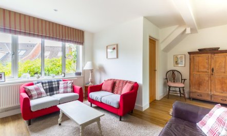 4 Bed in Salthouse 8