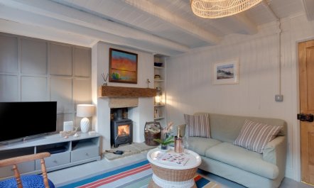 3 Bed in Robin Hoods Bay 7