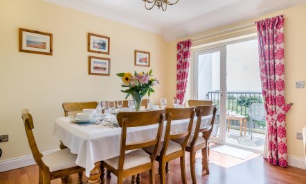 4 Bed in Port Eynon 3