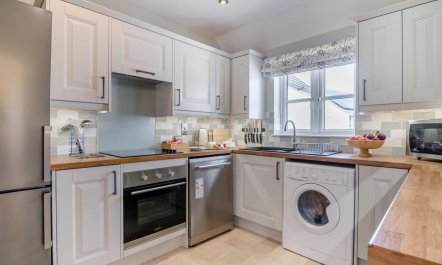 4 Bed in Port Eynon 4