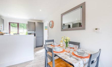 2 Bed in Bladbean 6