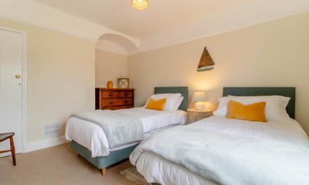 3 Bed in Southwold 8