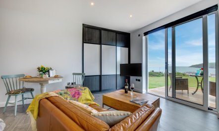 1 Bed in Aberdaron 1