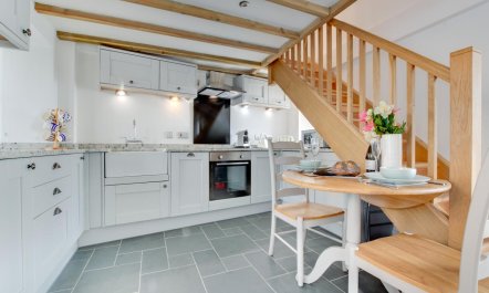 1 Bed in Porthleven 3