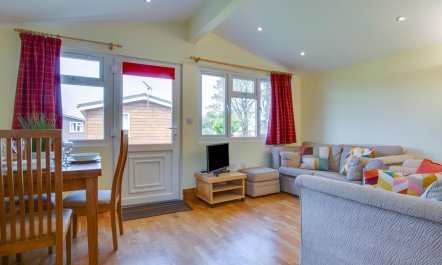 2 Bed in St. Merryn 2