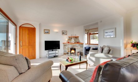 3 Bed in Porthleven