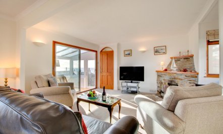 3 Bed in Porthleven 5