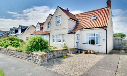 3 Bed in Beadnell 1