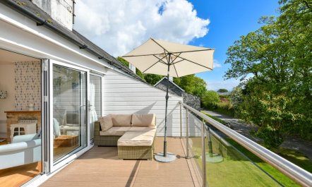 2 Bed in Llanbedrog 7