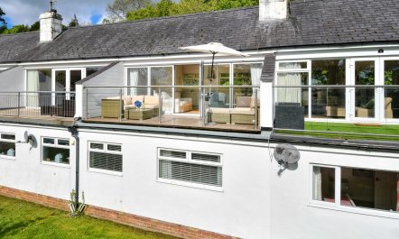 2 Bed in Llanbedrog 8