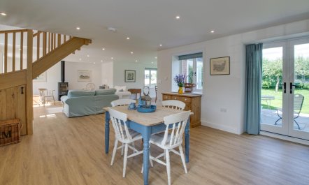 2 Bed in Sudbourne 6