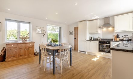 2 Bed in Sudbourne 4