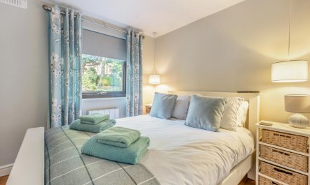 2 Bed in Weybourne 6