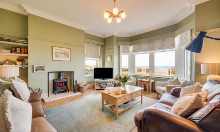 5 Bed in Seahouses 1