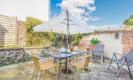 2 Bed in Weymouth 4