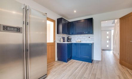 3 Bed in Llanfynydd 7