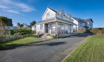 4 Bed in Abersoch 8