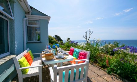 4 Bed in Praa Sands 9