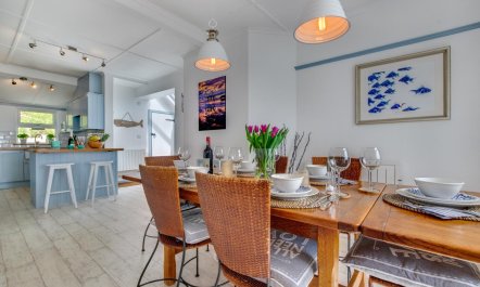 4 Bed in Praa Sands 6