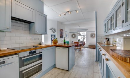 4 Bed in Praa Sands 8