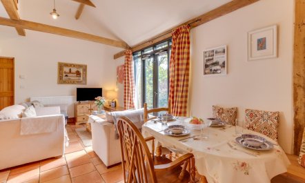 2 Bed in Wattisham 1