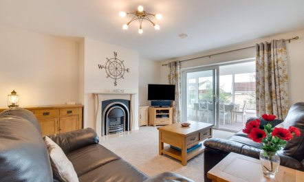 2 Bed in Brixham 1