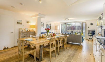 4 Bed in Southwold 8