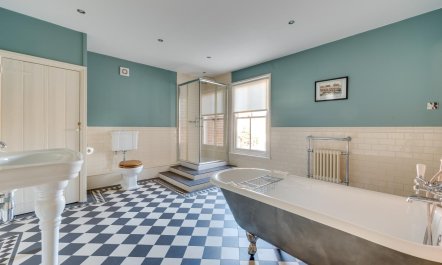 4 Bed in Southwold 5