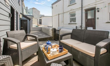 3 Bed in Porthleven 6
