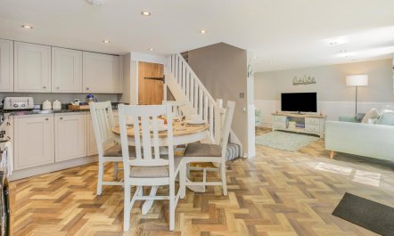 3 Bed in Porthleven 1
