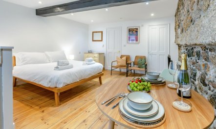 1 Bed in St Ives 1