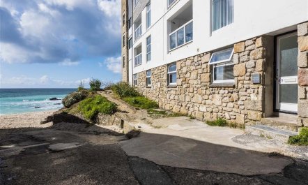 1 Bed in St Ives 7