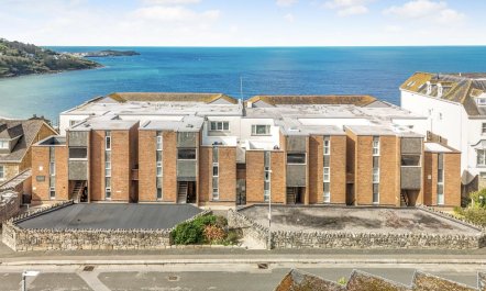 2 Bed in St Ives 2