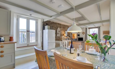 2 Bed in Fowey 3