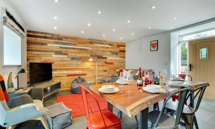 2 Bed in Aberystwyth 1