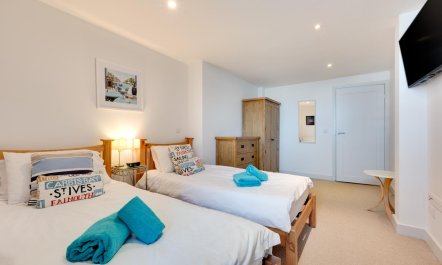 2 Bed in St Ives 7