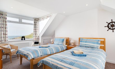 4 Bed in St Ives 7